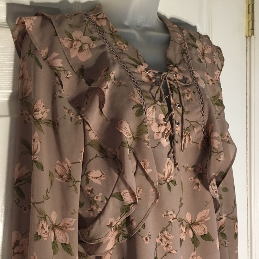 Bardot Floral Blouse in Taupe and Pink